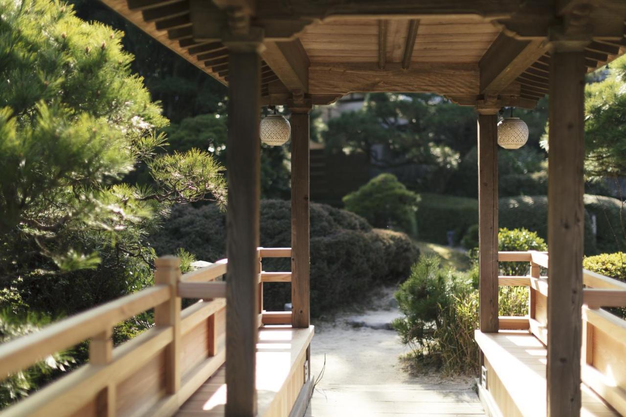 Отель Futsukaichi Hot Spring - Daimaru Besso Тикусино Экстерьер фото